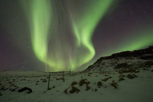 Aurora boreale nel cielo sopra Bifrost, Islanda occidentale